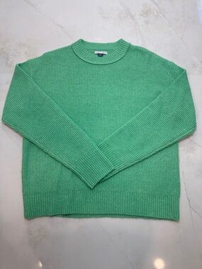 American Eagle Outfitters Women's Crewneck Sweater in Mint Green